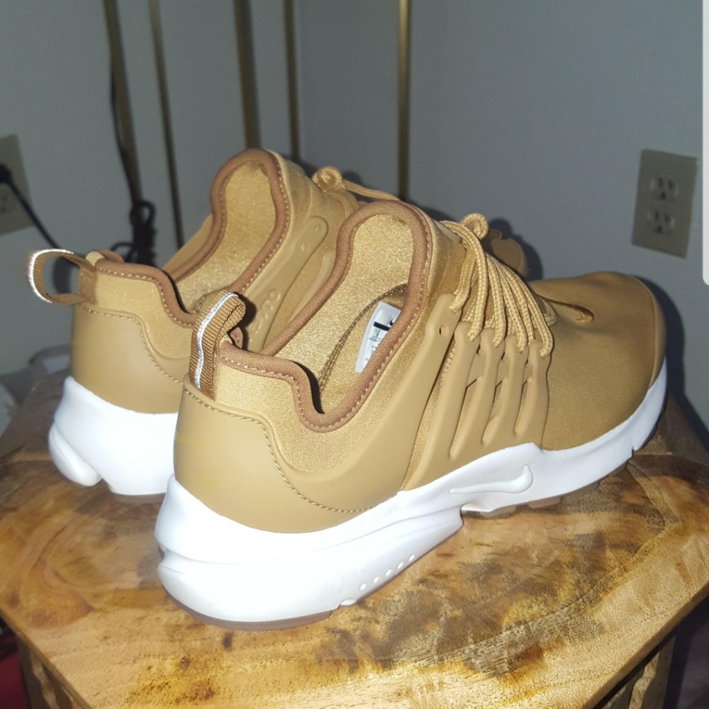 ~sold~Nike air presto women shoe